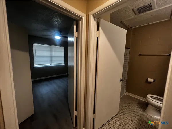 $1,250 | 200 Olsens Acres, Unit D2, Wimberley, TX 78676