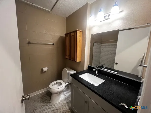 $1,250 | 200 Olsens Acres, Unit D2, Wimberley, TX 78676