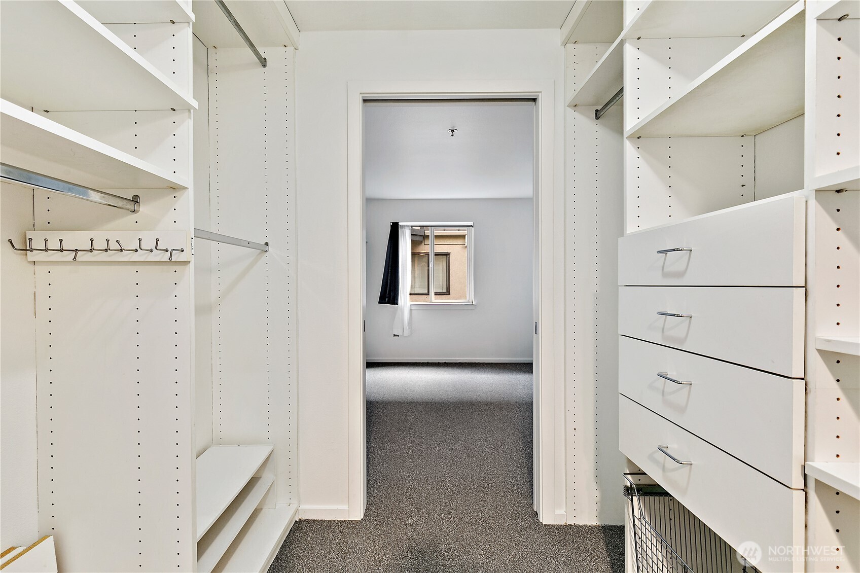 425 Vine Street, Unit 610 Seattle, WA 98121 - Photo 15 of 32