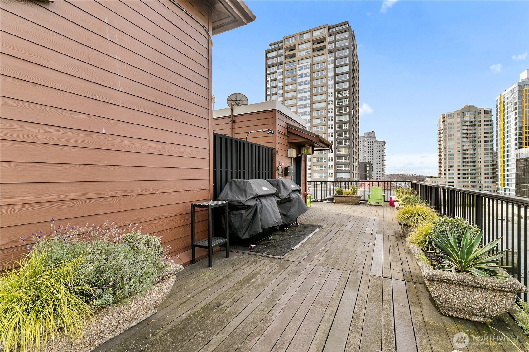 425 Vine Street, Unit 610 Seattle, WA 98121 - Photo 20 of 32