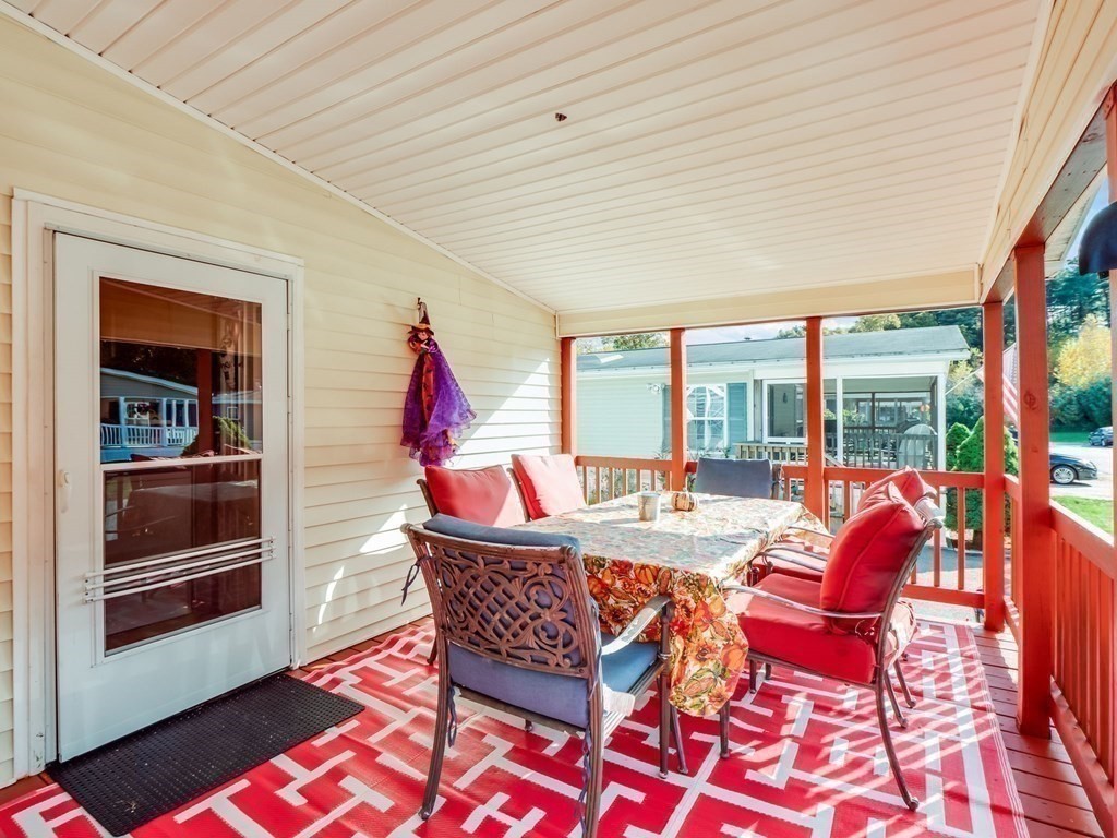 17 Medallion Road Holbrook, MA 02343 - Photo 6 of 39 Gallery Image 6