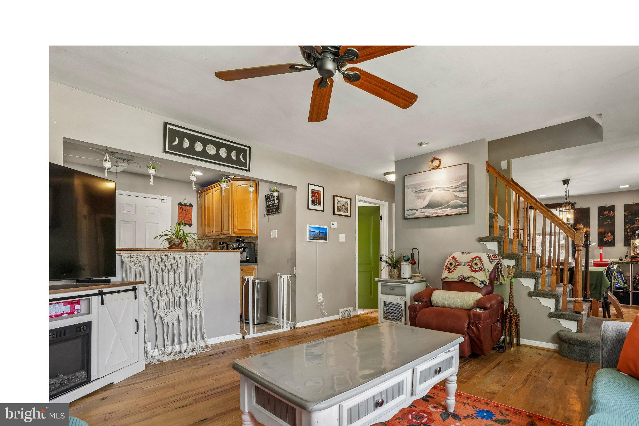 207 Rolling Road Broomall, PA 19008 - Photo 6 of 34 Gallery Image 6