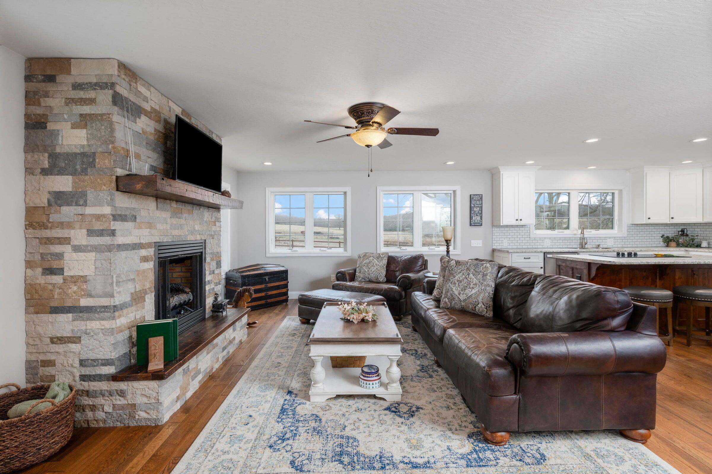 1944 Sampson Road Niangua, MO 65713 - Photo 8 of 53 STAGED