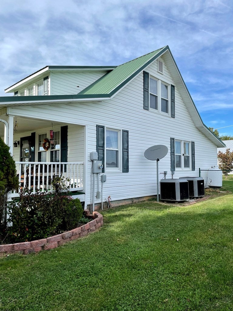 134 Lavender Road Max Meadows, VA 24360 - Photo 5 of 42 Gallery Image 5
