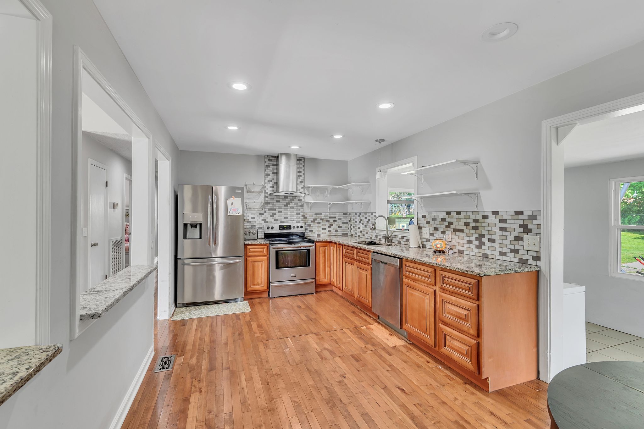 1141 Apple Valley Road Madison, TN 37115 - Photo 8 of 33