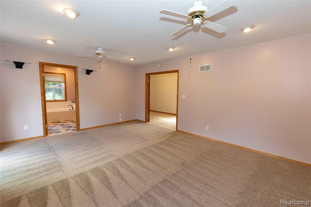 5140 Eastview Road Clarkston, MI 48346 - Photo 27 of 53 Gallery Image 27