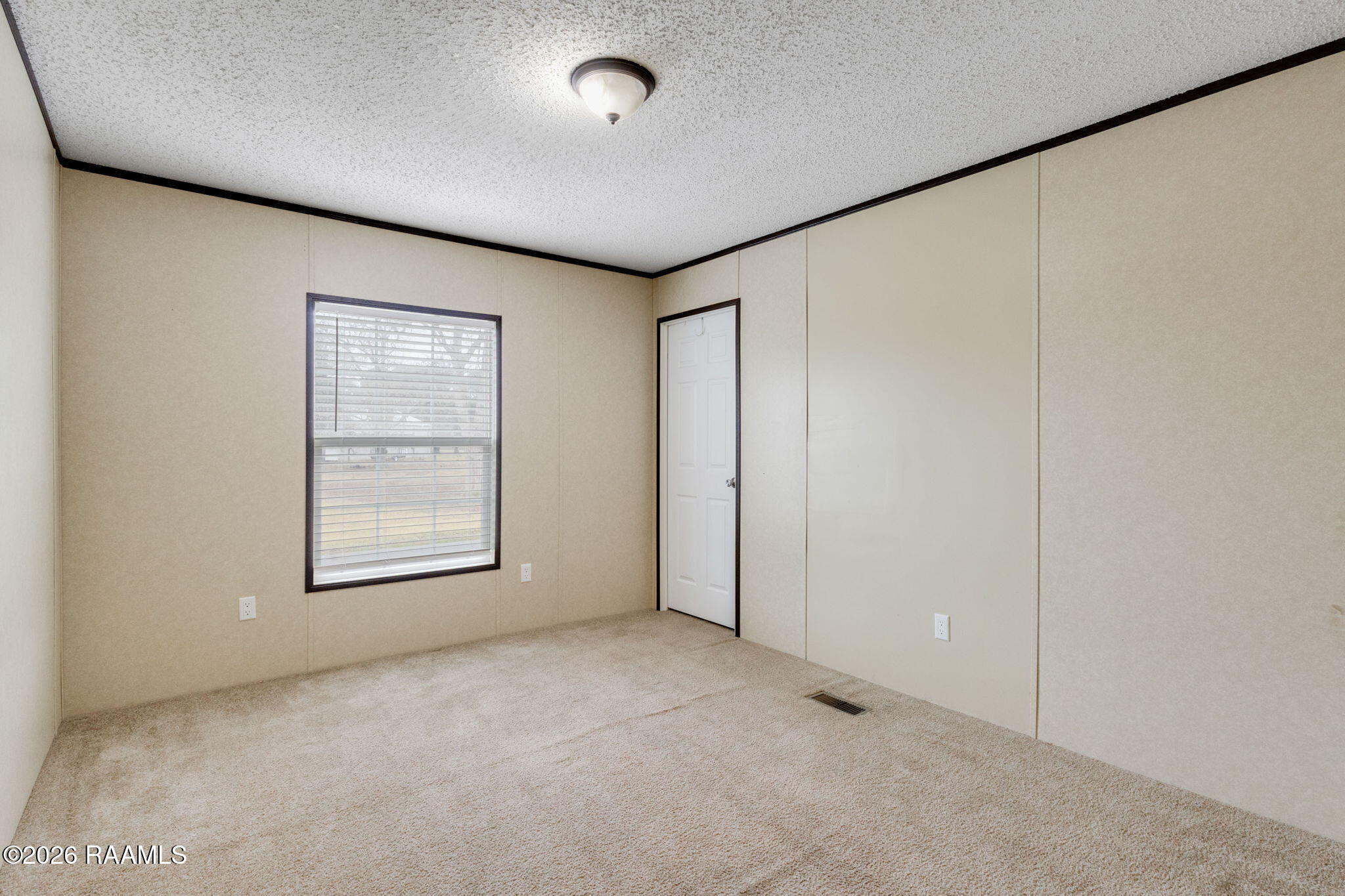 123 Dustin Circle Broussard, LA 70518 - Photo 12 of 17 12-web-or-mls-123 Dustin Circle-9