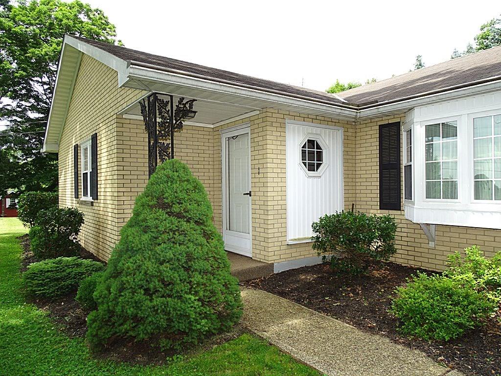 190 Deerfield Road Washington, PA 15301 - Photo 2 of 25 Level entry, covered front porch & attractive landscaping