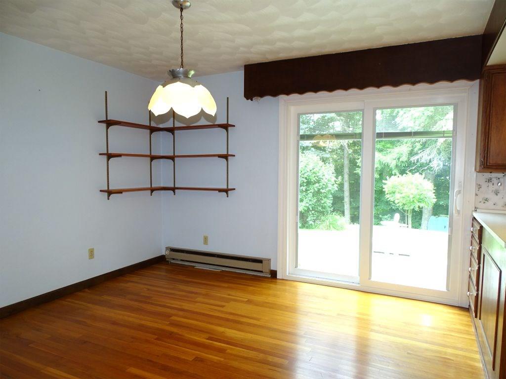 190 Deerfield Road Washington, PA 15301 - Photo 7 of 25 Family size dining room with sliders to the deck & rear property