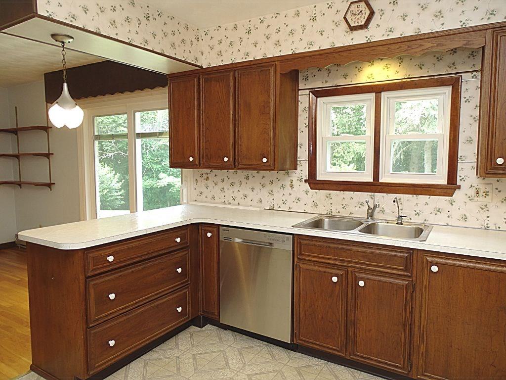 190 Deerfield Road Washington, PA 15301 - Photo 10 of 25 Nicely equipped with appliances & plenty of natural light