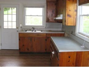 640 Bays View Road Kingsport, TN 37660 - Photo 3 of 7 Kitchen