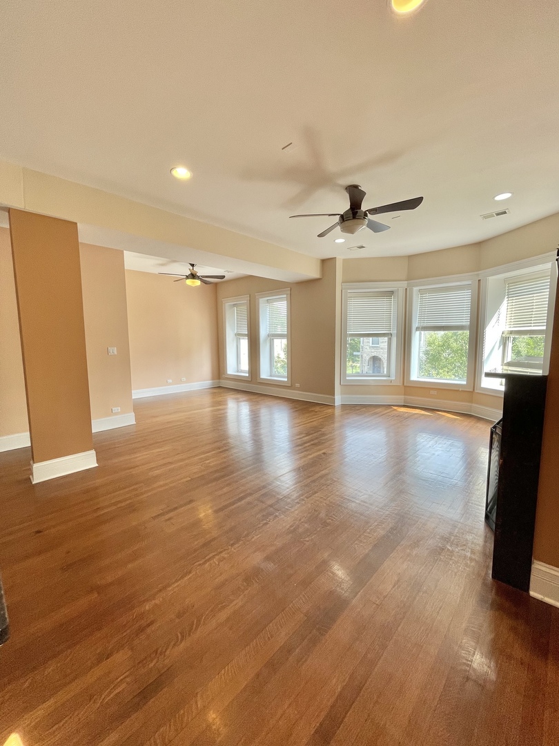 420 East 46th Street, Unit 3 Chicago, IL 60653 - Photo 3 of 17