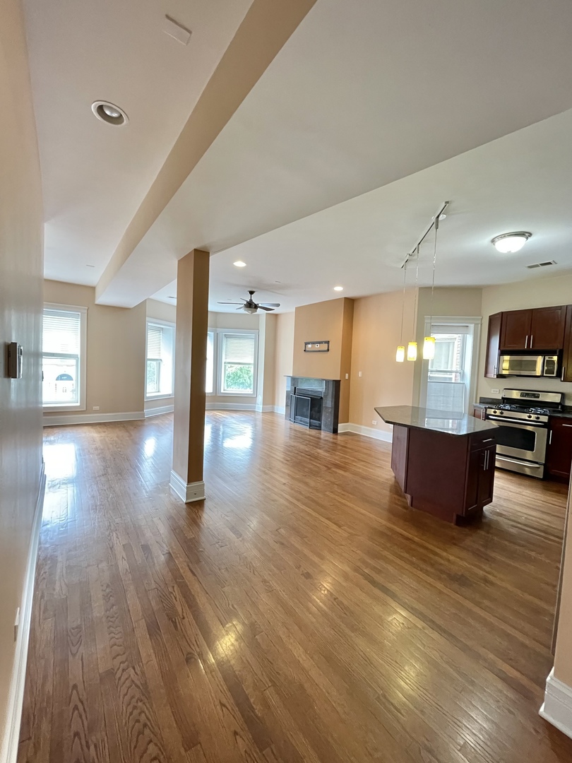 420 East 46th Street, Unit 3 Chicago, IL 60653 - Photo 4 of 17