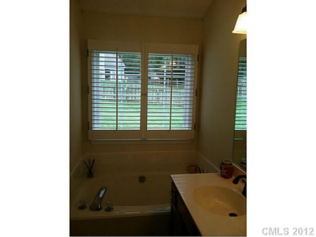 7805 Trotter Road Charlotte, NC 28216 - Photo 12 of 16