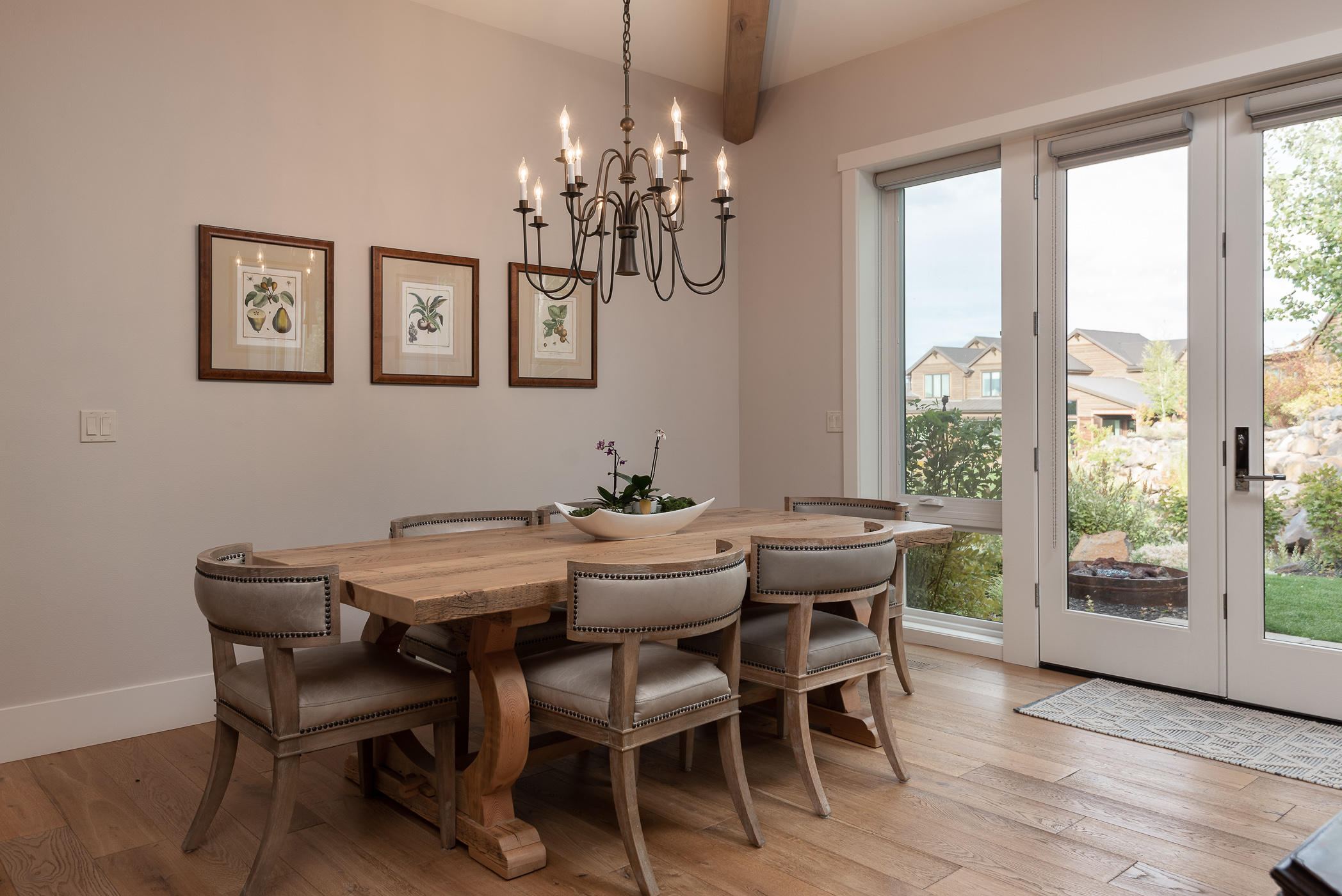 61338 Triple Knot Road Bend, OR 97702 - Photo 10 of 25 10Dining areaTripleknot_Natalie_61338-18