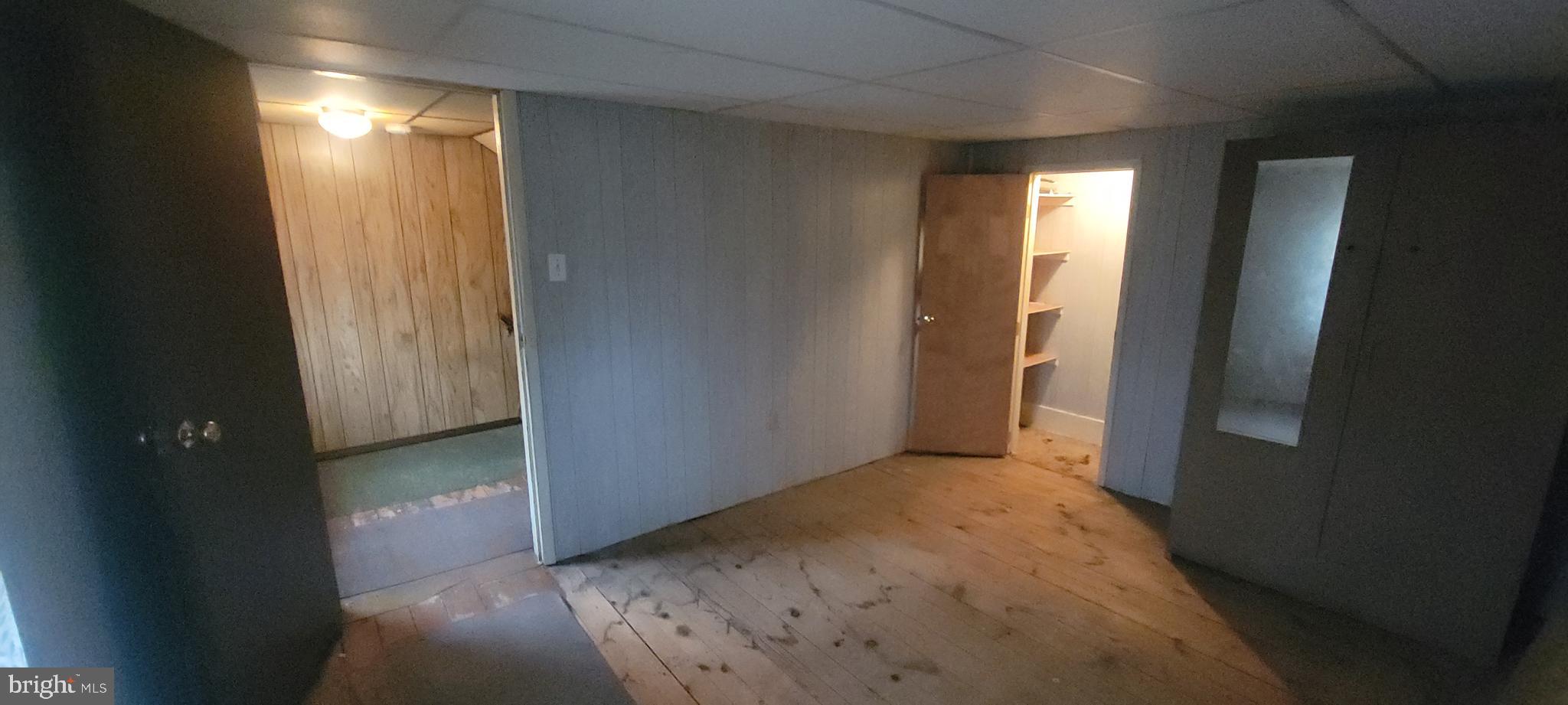 511 Mount Olive Blvd. Shenandoah, PA 17976 - Photo 22 of 34 an empty room with windows