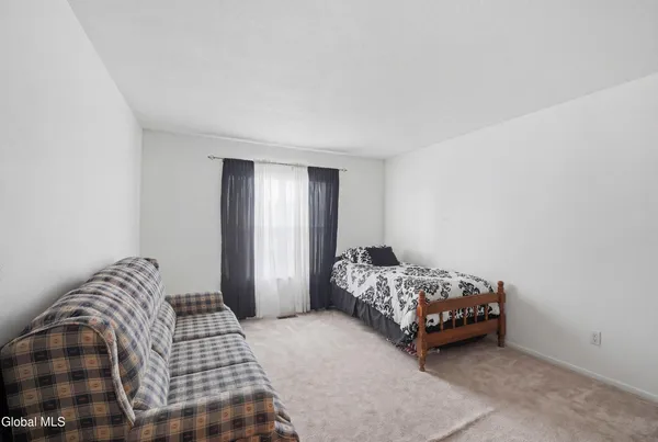 $219,900 | 824 Ridge Circle, Troy, NY 12182