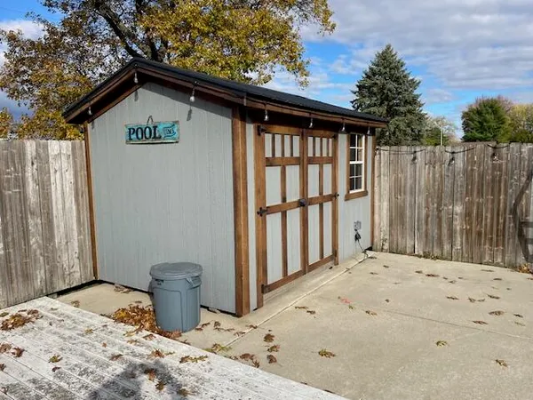 $349,900 | 232 Lynbrook Drive, Coldwater, MI 49036