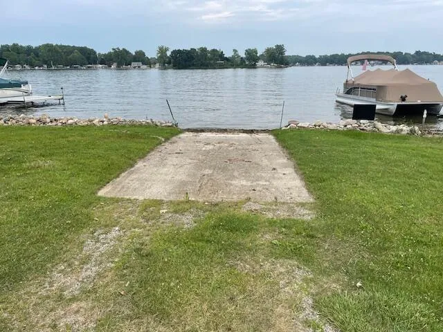 $359,900 | 232 Lynbrook Drive, Coldwater, MI 49036