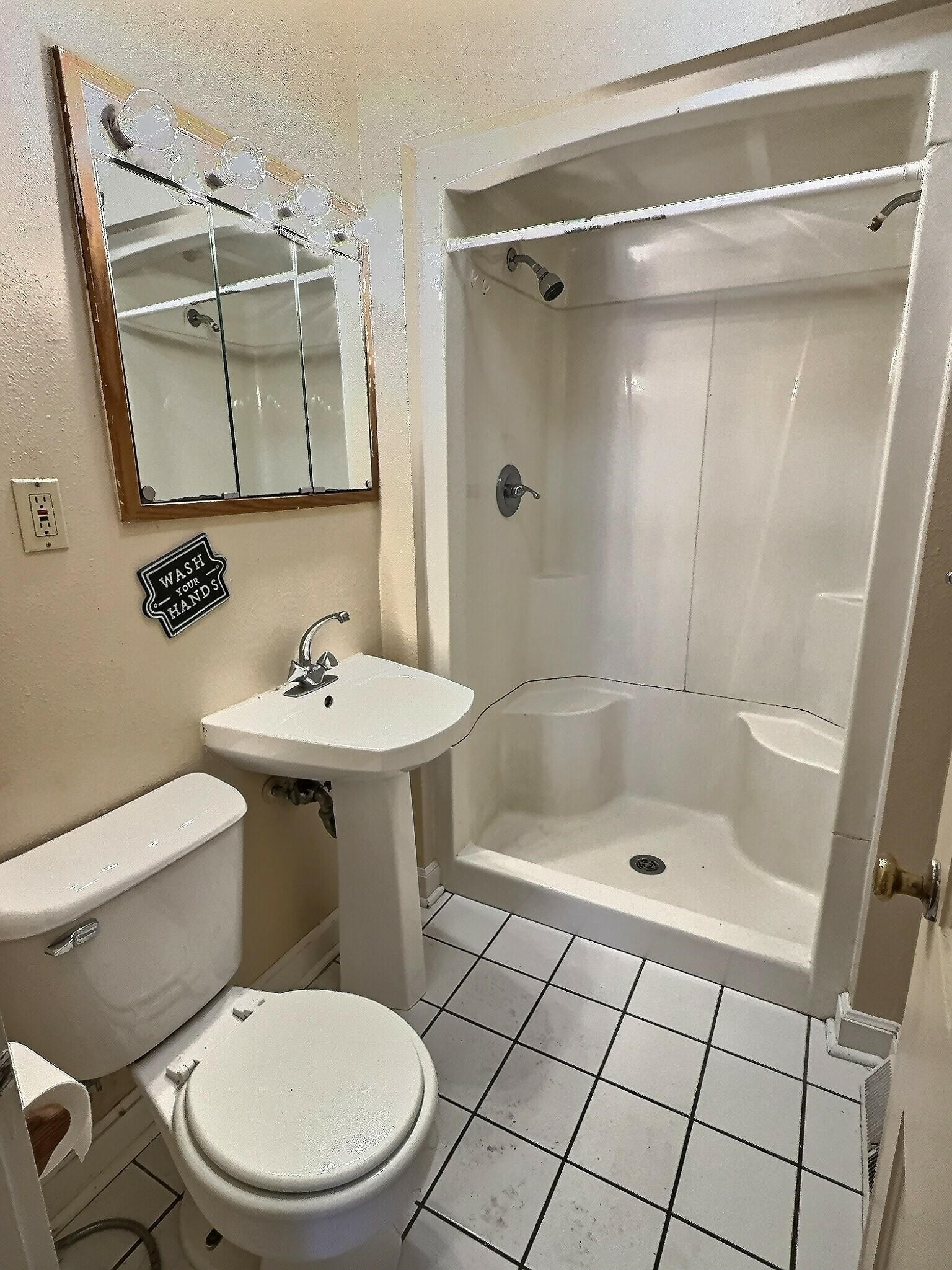 1317 Hazel Street Oshkosh, WI 54901 - Photo 9 of 13