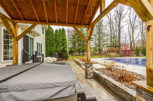 $595,000 | 26 Pewter Rock, Penfield, NY 14580