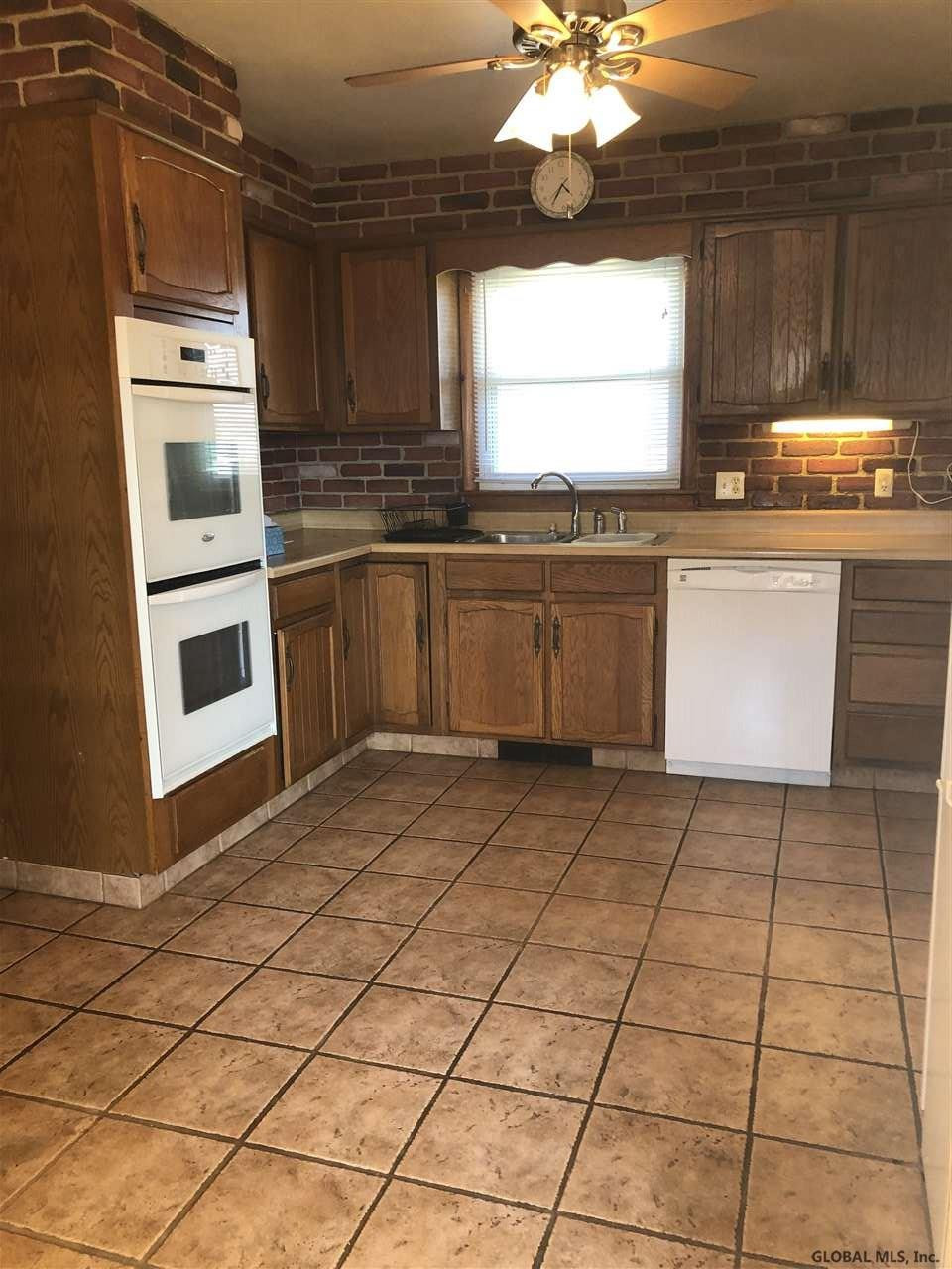 159 Boght Road Colonie, NY 12189 - Photo 4 of 21 Photo 4