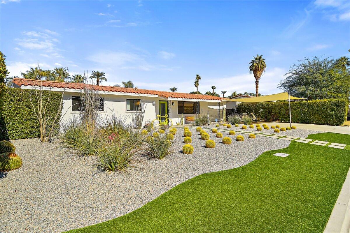 70140 Sun Valley Drive Rancho Mirage, CA 92270 - Photo 32 of 36 a view of a terrace with chairs