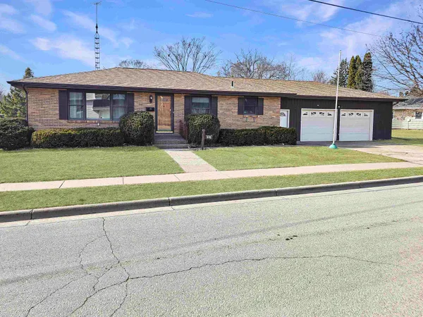 $269,000 | 620 North Elm Street, Platteville, WI 53818