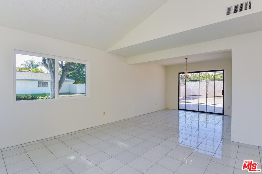 320 West Renwick Road Azusa, CA 91702 - Photo 12 of 25 Gallery Image 12