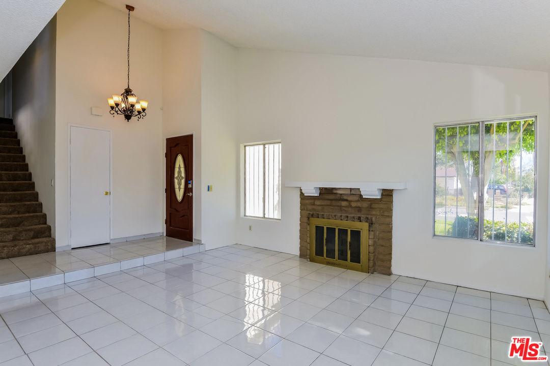 320 West Renwick Road Azusa, CA 91702 - Photo 3 of 25 Gallery Image 3