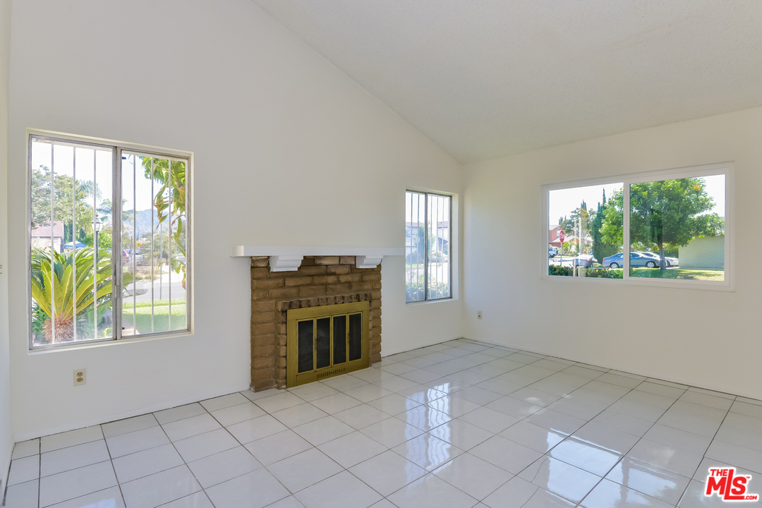 320 West Renwick Road Azusa, CA 91702 - Photo 9 of 25 Gallery Image 9