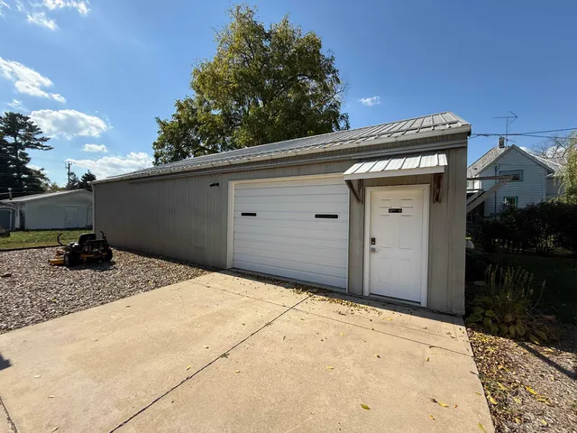 $349,000 | 203 Linn Street, Baraboo, WI 53913