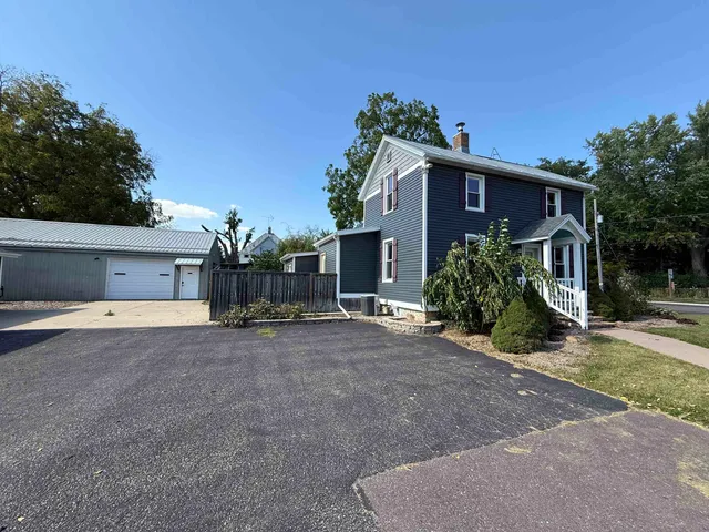$349,000 | 203 Linn Street, Baraboo, WI 53913
