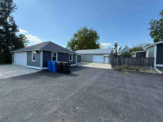 $349,000 | 203 Linn Street, Baraboo, WI 53913