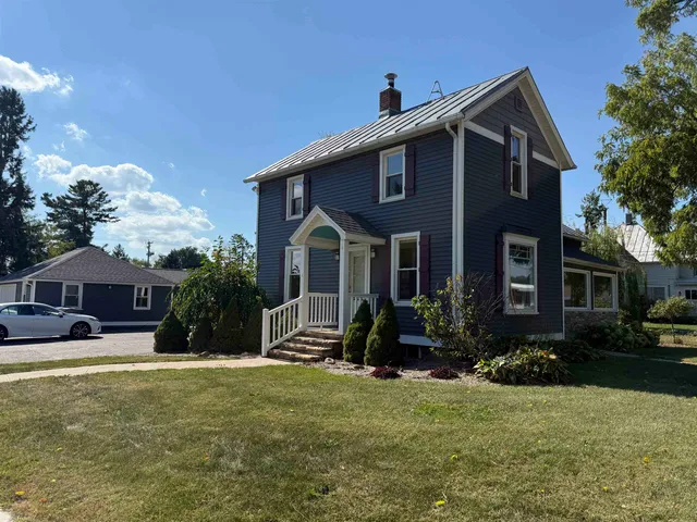 $349,000 | 203 Linn Street, Baraboo, WI 53913