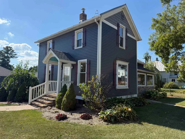 $349,000 | 203 Linn Street, Baraboo, WI 53913