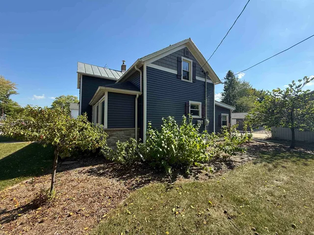$349,000 | 203 Linn Street, Baraboo, WI 53913