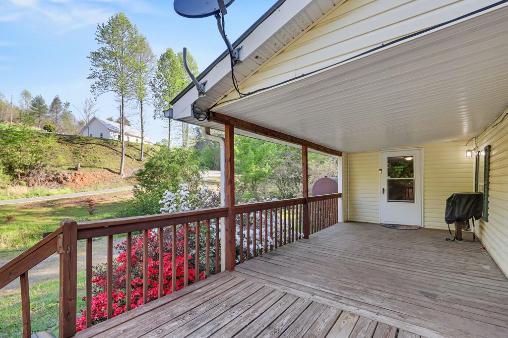 20 Bates Creek Road Murphy, NC 28906 - Photo 9 of 47