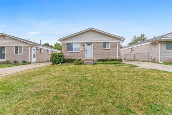 $3,150,000 | 23021 Almond Avenue, Eastpointe, MI 48021