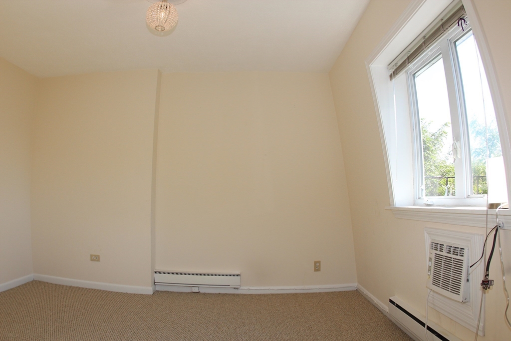 11 Church Street, Unit 5 Boston, MA 02116 - Photo 3 of 7 a view of an empty room