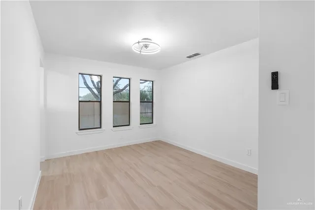 $1,900 | 6213 North 17th Street, McAllen, TX 78504