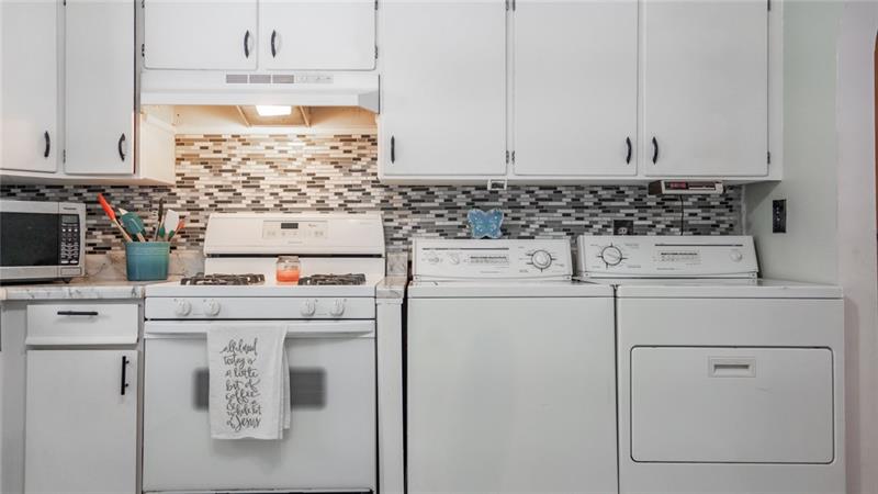 49 George Jr Road Grove City, PA 16127 - Photo 10 of 25 So convenient to have the laundry on the main floor!