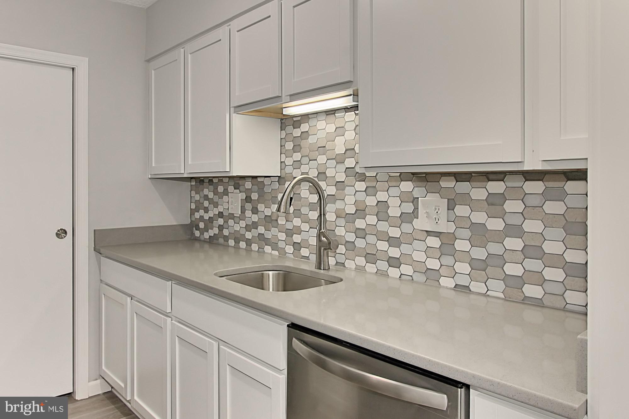8312 Kingsgate Road, Unit 536 Springfield, VA 22152 - Photo 11 of 29 Kitchen