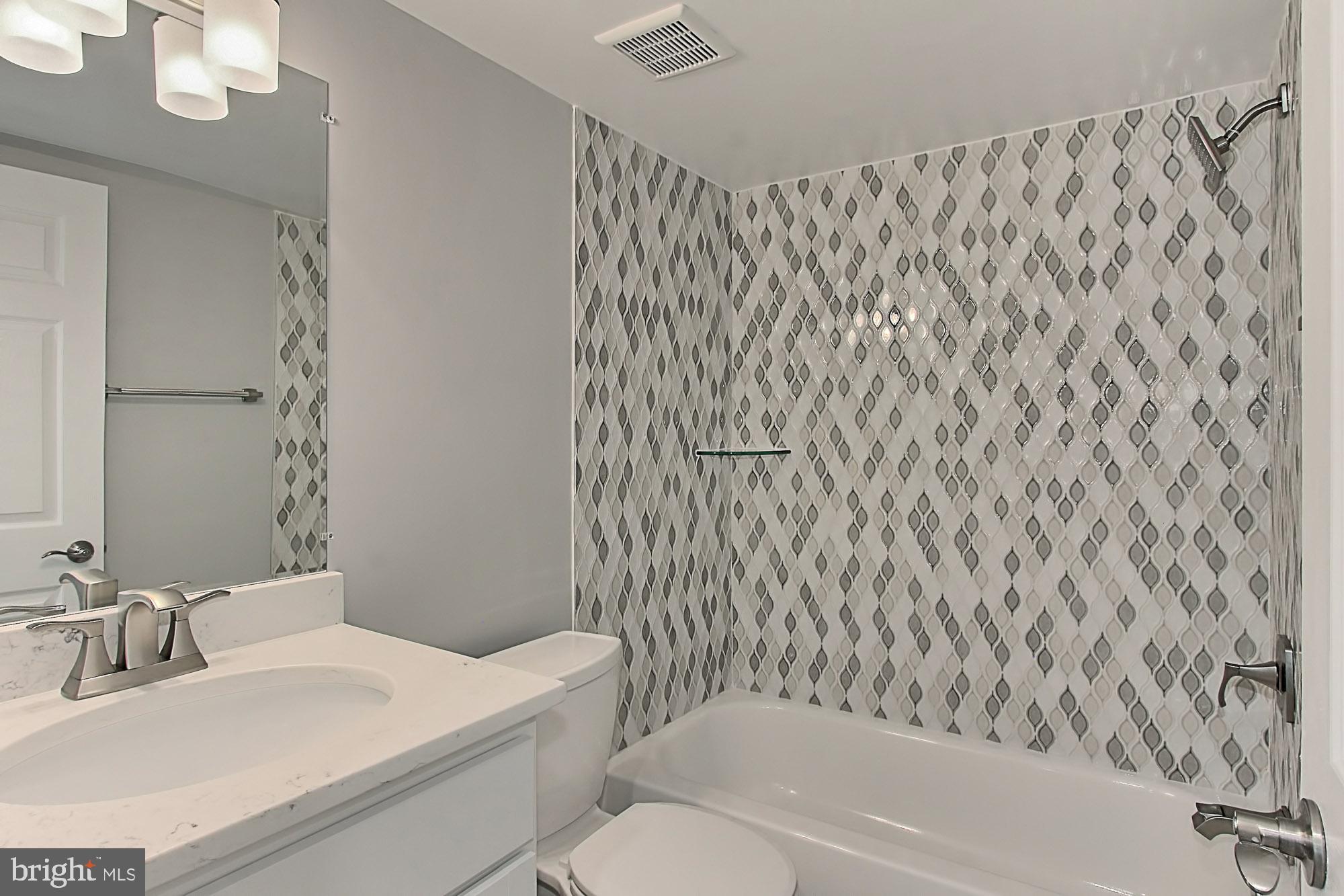 8312 Kingsgate Road, Unit 536 Springfield, VA 22152 - Photo 25 of 29 Hall Bath