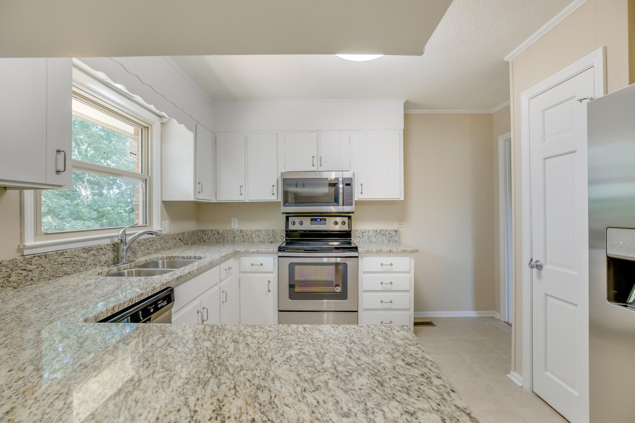 1318 Highland Road Chattanooga, TN 37415 - Photo 12 of 30 h12
