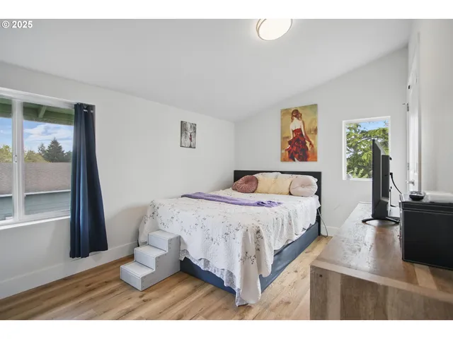 $299,990 | 16317 Southeast Salmon Street, Unit B, Portland, OR 97233