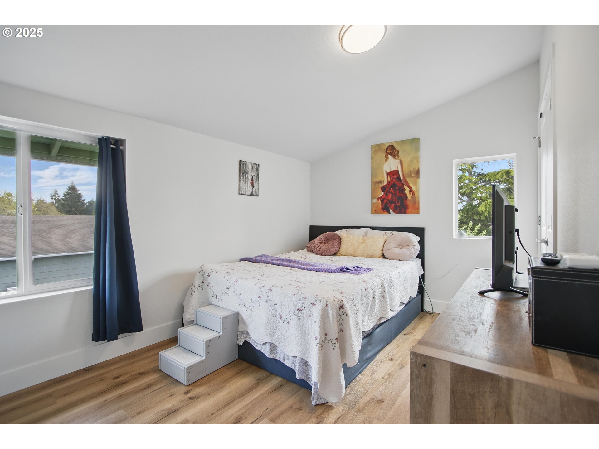 16317 Southeast Salmon Street, Unit B Portland, OR 97233 - Photo 11 of 24