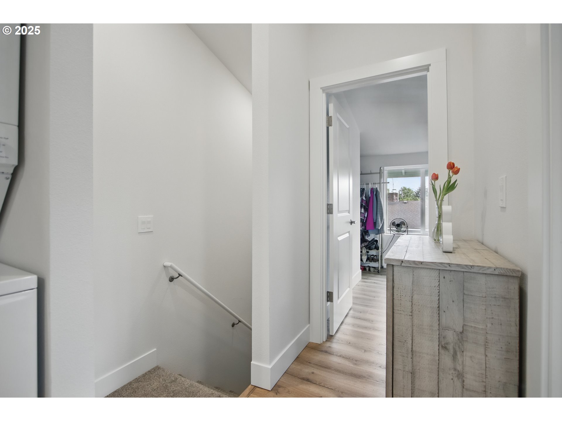 16317 Southeast Salmon Street, Unit B Portland, OR 97233 - Photo 13 of 24