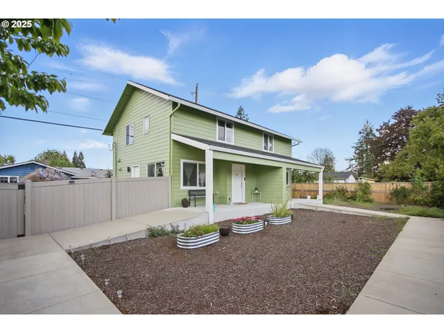$299,990 | 16317 Southeast Salmon Street, Unit B, Portland, OR 97233