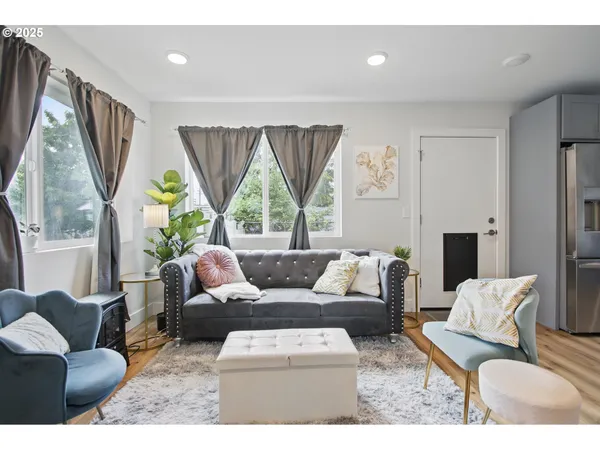 $298,990 | 16317 Southeast Salmon Street, Unit B, Portland, OR 97233